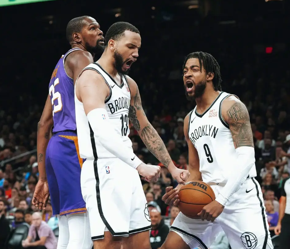 篮网获胜领先东部，杜兰特携手哈登助攻全面