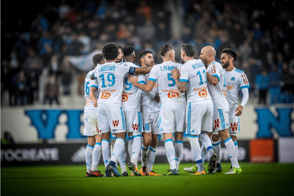 南特队在法甲联赛中奋勇争先