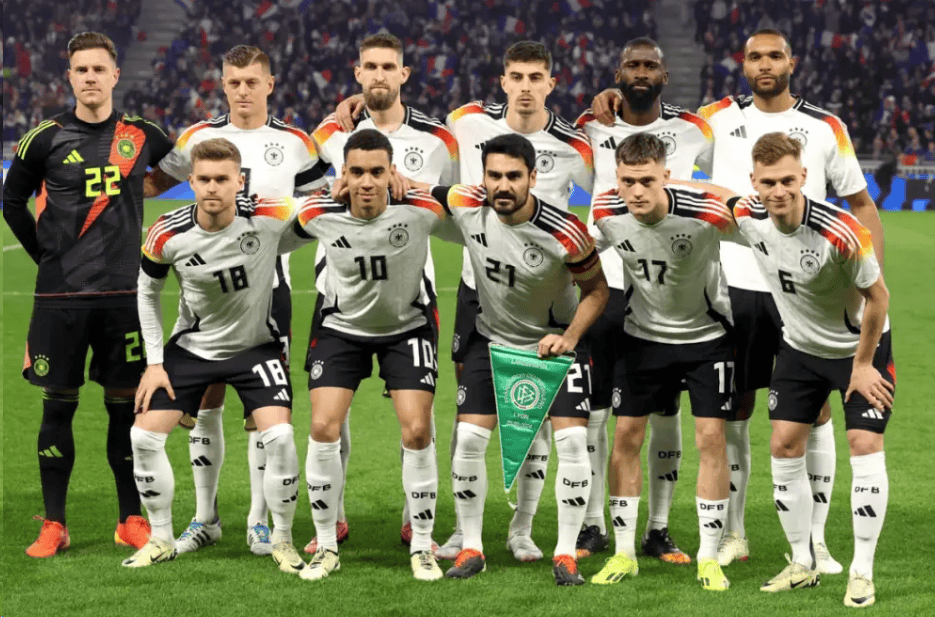 欧国联比赛结果揭晓，球队粉丝欢呼雀跃的简单介绍